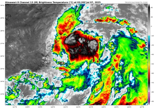 丹娜絲颱風結構已經大不如前,即將進入生命週期尾聲。(圖/翻攝tropical tidbits) ▲丹娜絲颱風結構已經大不如前,即將進入生命週期尾聲。(圖/翻攝tropical tidbits)