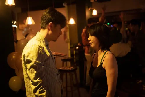 ▲劉書宏讚與丁寧（右）對戲很舒服。（圖／華視提供）