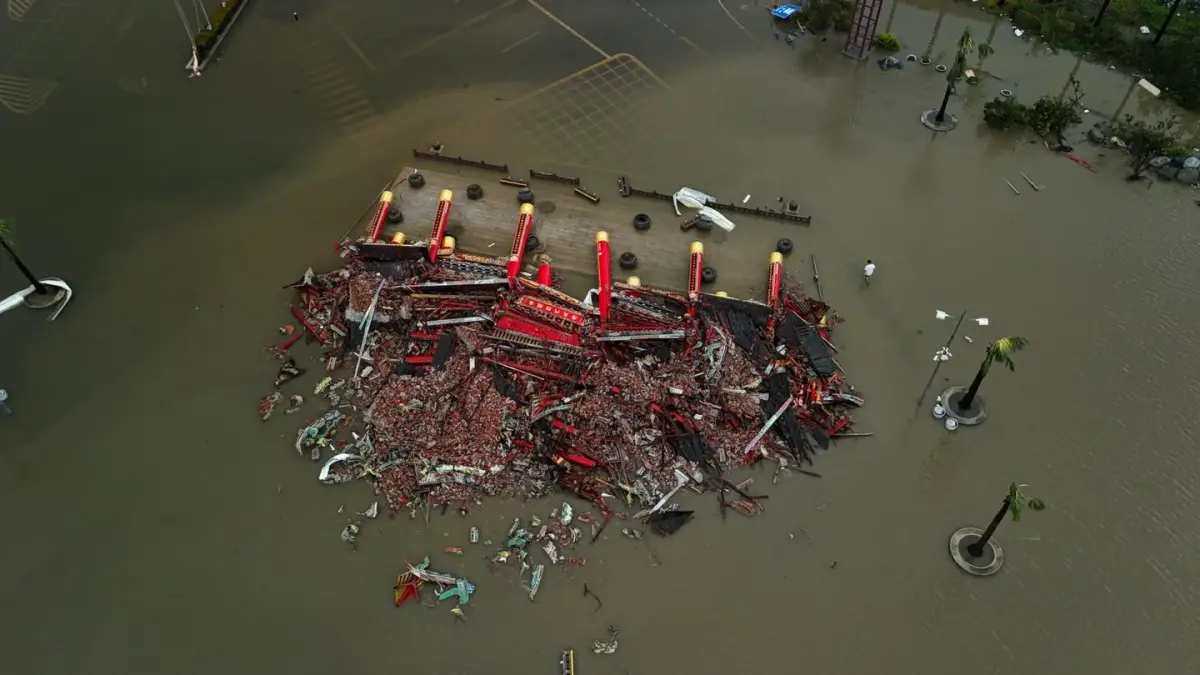 ▲行政院會今日通過丹娜絲颱風及728豪雨災後復原重建特別條例草案。（圖／臉書粉專「大雄空拍」授權引用）