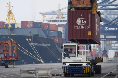 台美貿易協議未達成！專家：2.5萬家傳產受衝擊　應做「這件事」
