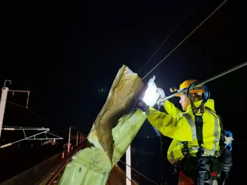 高鐵DWS偵測異物入侵近30次　清出20件大鐵板、鐵條
