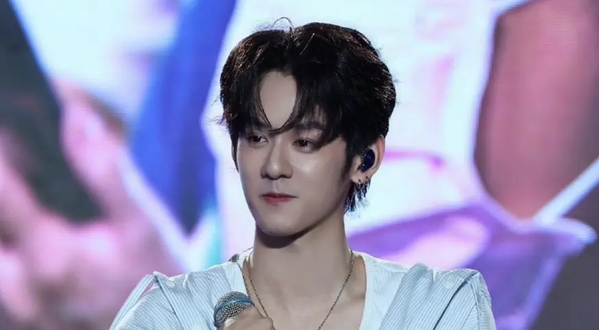 ▲藝人洪暐哲為準備演唱會苦練舞蹈，卻因空翻意外導致韌帶幾近斷裂，他靠打針、吃藥、電療積極復健，連醫生都驚嘆恢復神速。(圖／年代整合行銷提供)