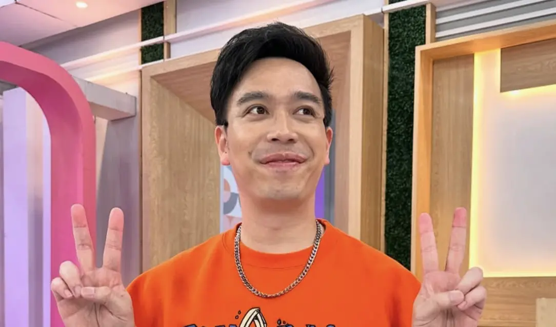 ▲諧星無尊（如圖）和阿喜低調交往3年，近日他自爆自己對味道敏感，因為很怕口水的味道，戀愛時無法接受喇舌。（圖／無尊IG）