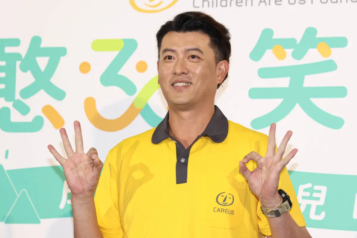 ▲由於近日丹娜絲颱風侵襲南台灣，外界也很關心身為台南人的王建民老家情況，王建民聽聞後笑著「報平安」。（圖／記者朱永強攝，2025.07.07）