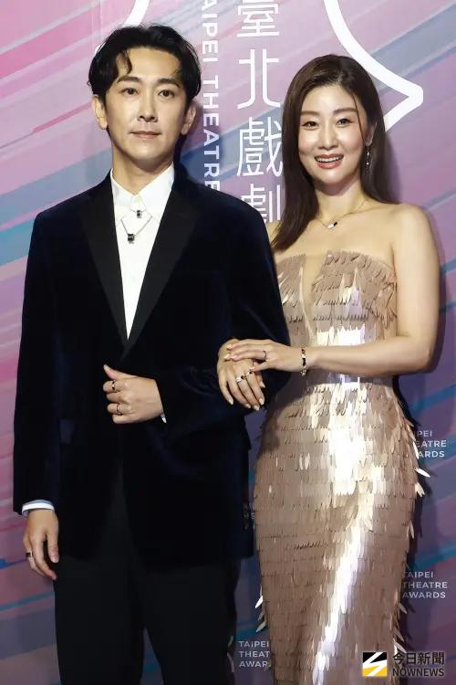 ▲施名帥、朱芷瑩夫妻一同出席首屆台北戲劇獎。（圖／記者葉政勳攝）