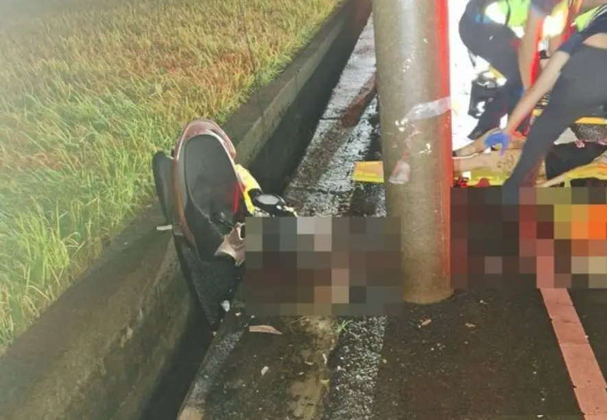 ▲苗栗縣苑裡鎮發生機車自撞事故，媽媽傷重身亡、9歲兒昏迷急救2天後仍不治。（圖／翻攝畫面）