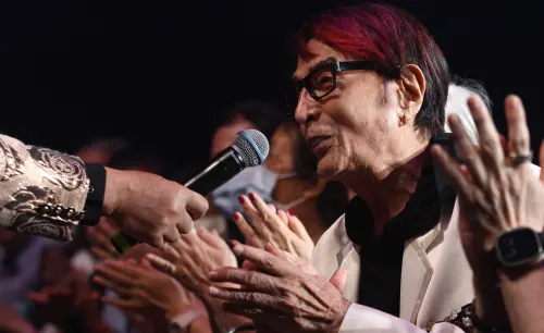 林沖最後身影曝！5月現身「藍寶石歌廳」挑染紅髮：來回味青春的
