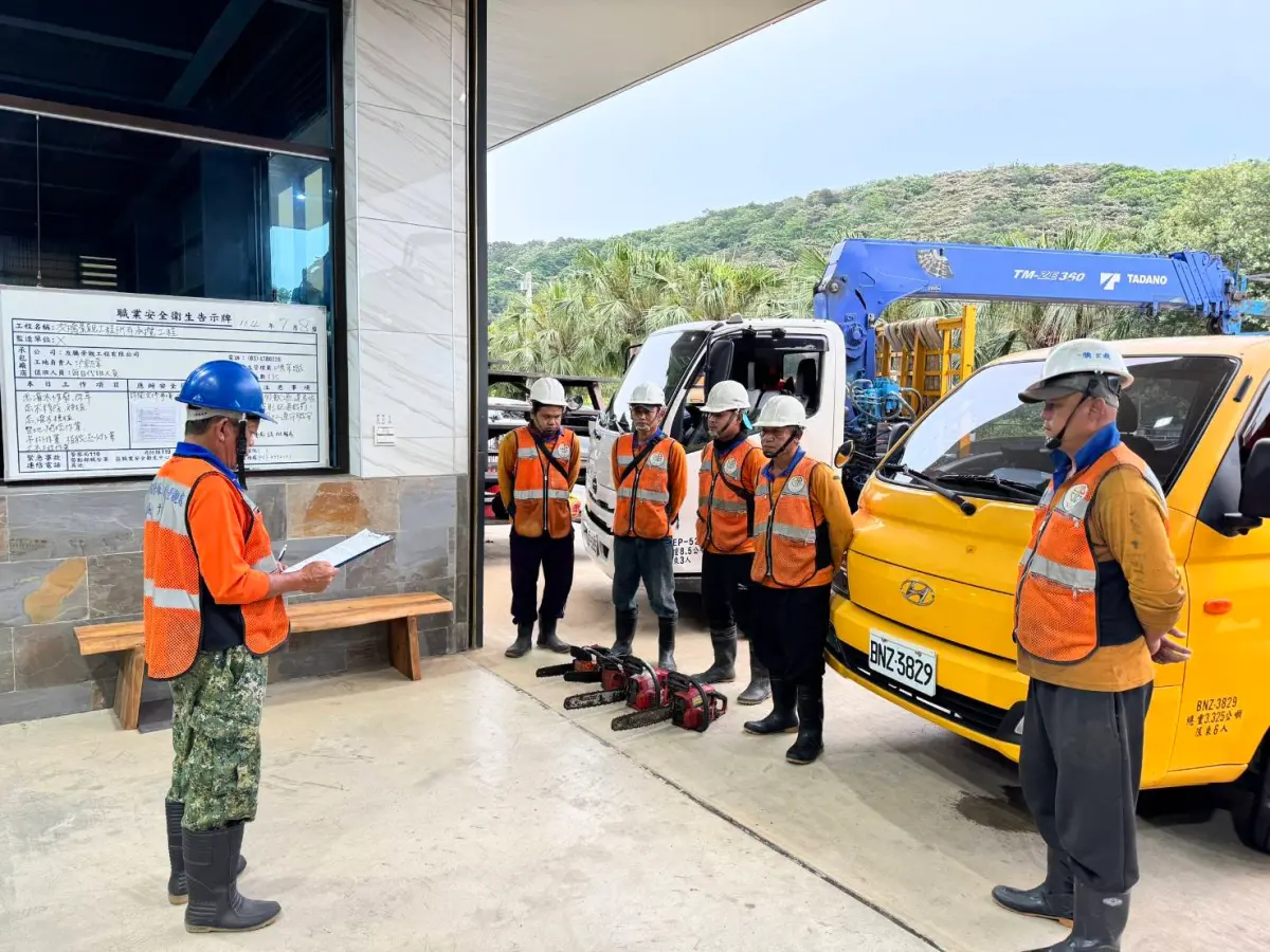 ▲新北市長侯友宜指示災害應變中心，上午9點出發前往嘉義支援災後復原工作。（圖／新北市府提供）