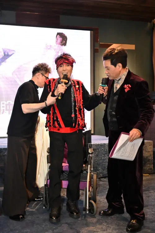 ▲林沖（中）生前活躍於日本、香港！曾在92歲生日感性喊：希望大家記得我。（圖／台灣優質生命協會提供）