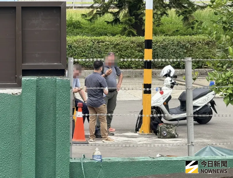 ▲美國在台協會駐台人員前往戰術位置,觀察新制教召。(圖/民眾提供)