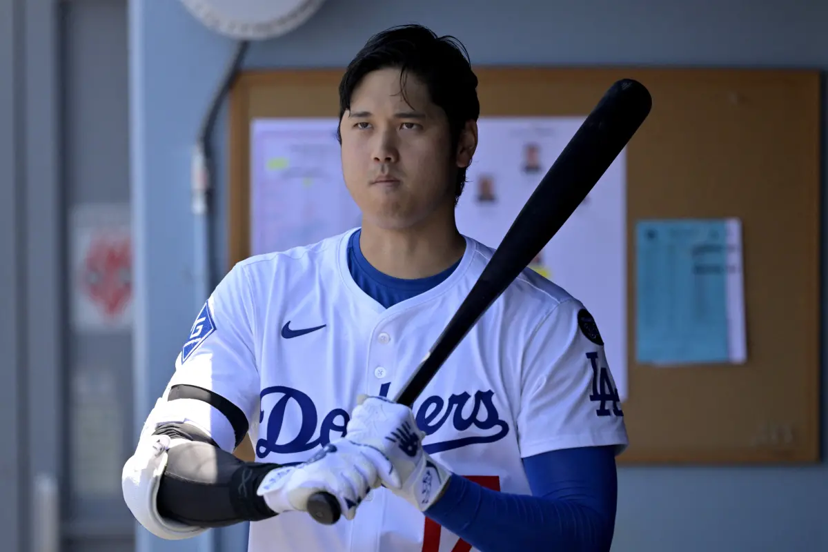 ▲道奇隊大谷翔平在比賽中因三振判決罕見動怒，怒瞪主審並激動揮手抗議，場面引發關注，總教練Dave Roberts也難掩不滿神情。（圖／路透／達志影像）