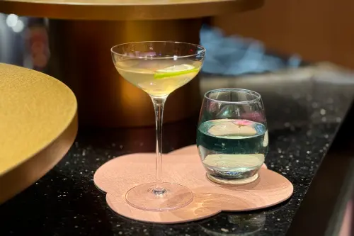 ▲旭集台南西門店也攜手台南人氣酒吧「Bar INFU」，推出獨有的調酒。（圖／記者葉盛耀攝）