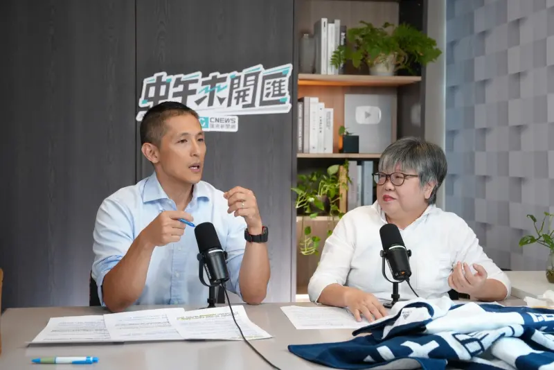 不滿吳怡農上直播「訪綱8題改4題」！黃光芹開罵：是統治我們？