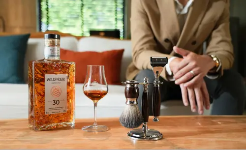 巴結老爸 日月潭遊獵行腳「紳士野放日」打造男性沈浸假期 ▲遊獵行腳與蘇格蘭知名威士忌品牌「遠慕WILDMOOR」合作,規劃一場高年份威士忌專場品酒會。(圖/業者提供)