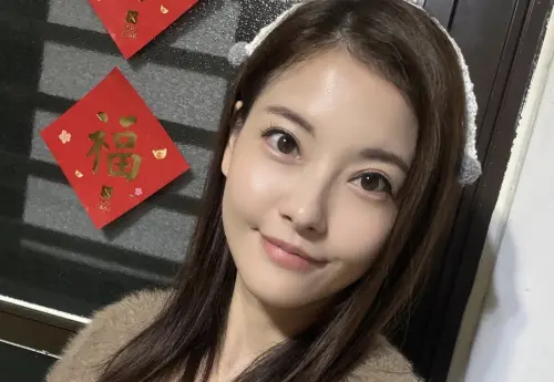 ▲王樂妍今（8）日滿39歲，和圈外男友結婚晉升人妻。（圖／翻攝自王樂妍臉書）