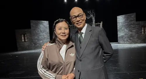 經典電影《西遊記》系列中飾演唐僧的羅家英(右),過去多次罹癌康復又復發,對此他決定不再繼續治療。而他的老婆汪明荃(左)對於丈夫放棄治療則表示尊重。(圖/汪明荃IG) ▲經典電影《西遊記》系列中飾演唐僧的羅家英(右),過去多次罹癌康復又復發,對此他決定不再繼續治療。而他的老婆汪明荃(左)對於丈夫放棄治療則表示尊重。(圖/汪明荃IG)