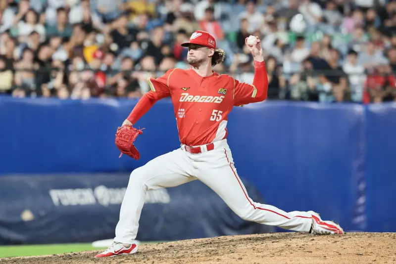 ▲831洋將大限將至，味全龍洋投鑀龍與龍聖可能是被割捨的人選之一。（圖／味全龍提供）