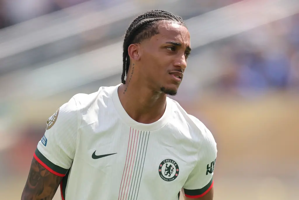 ▲世俱盃四強戰，今（9）晨英超勁旅切爾西以2：0擊敗巴西球隊富明尼斯，闖進決賽。此役最大功臣是剛從布萊頓加盟的新援Joao Pedro，他在正式比賽首秀中梅開二度，展現身價。（圖／美聯社／達志影像）