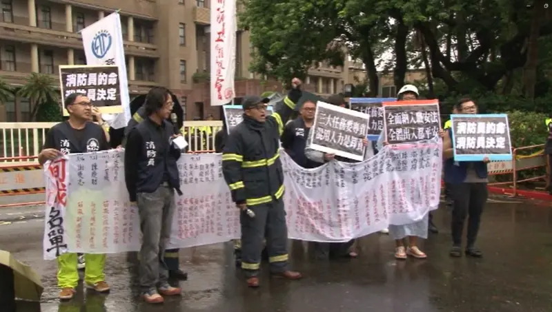 勇消吳恩碩遺願「不用殉職換改革」　消權會政院陳情爆衝突