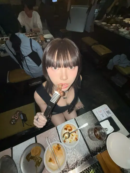 ▲霖霖男友身分曝光，是一名造型師。（圖／翻攝自霖霖IG）