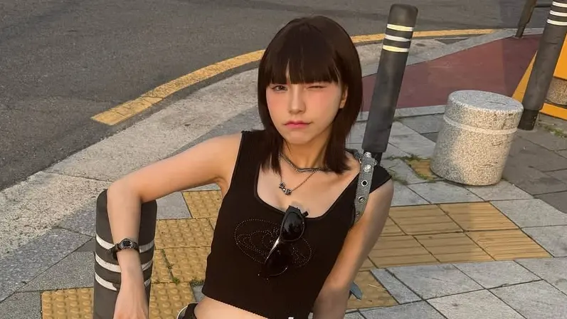 ▲「霖霖」李芷霖（如圖）近日狠甩日前的「偷吃人夫」風波，被拍到男友現身林襄家接送她返家過夜，而對方的身分也曝光，是一名造型師，在歷經風波後似乎已經步入正軌。（圖／翻攝自霖霖IG）