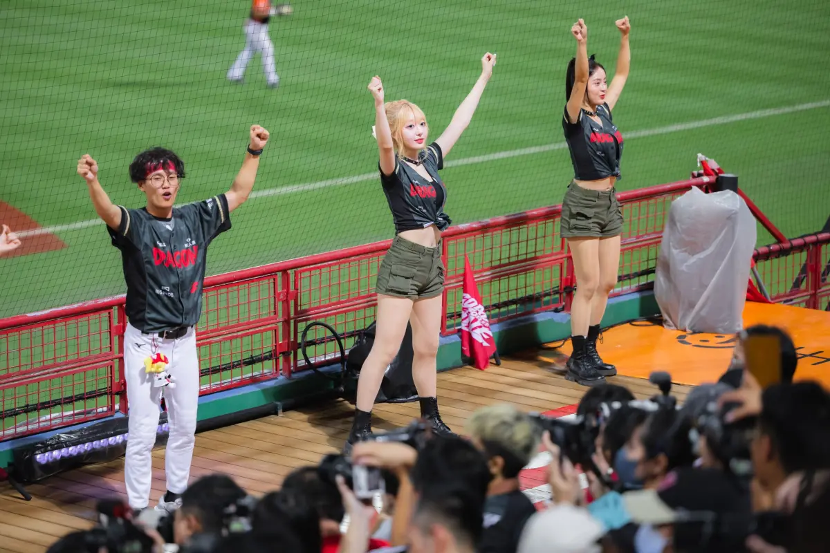 ▲味全龍前進斗六球場，小龍女人氣成員權喜原、林襄、Yuri都將登板應援。（圖／味全龍提供）