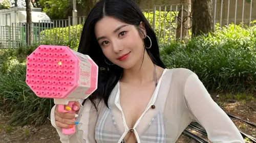 ▲2年前封神影片再被挖！權恩妃榮登「水彈女王」（圖／權恩妃IG）