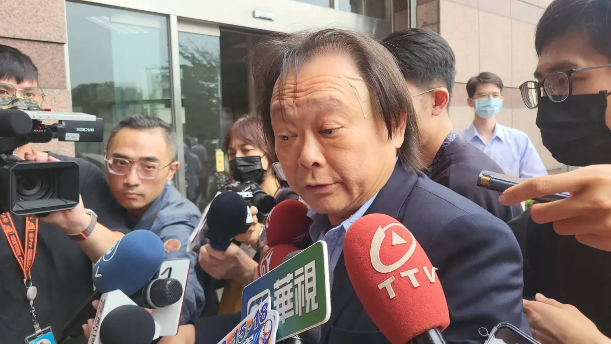 726大罷免／突缺席罷免王鴻薇站路口！王世堅揭原因：立院要緊