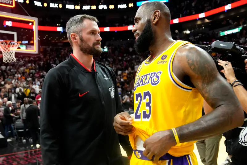 ▲36歲的5屆全明星、籃板王Kevin Love，在被交易到爵士後，預計會與新東家買斷合約，據傳湖人就是他的第一選項，主因當然是在生涯尾聲與前隊友詹皇LeBron James再度聚首。（圖／美聯社／達志影像）