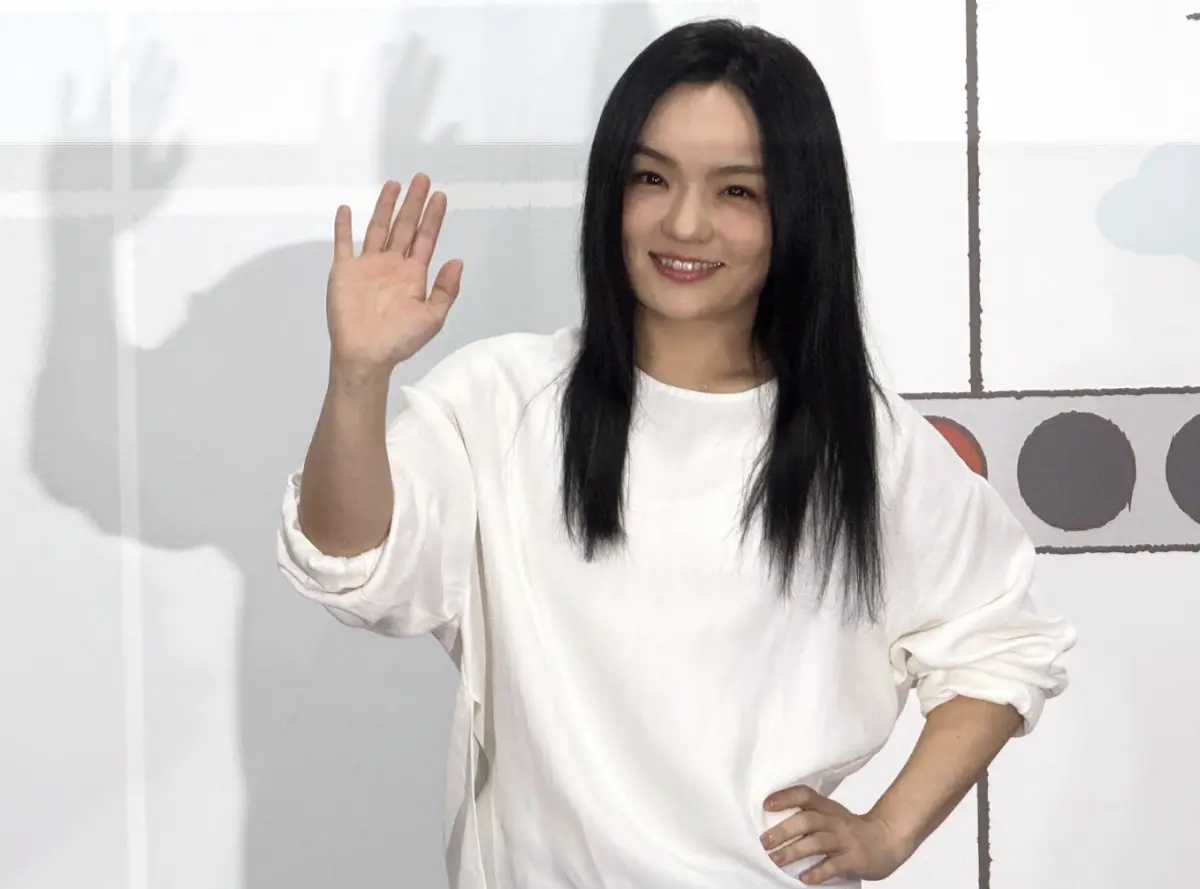 ▲徐佳瑩（如圖）提到好友艾怡良原定10月首度在台北小巨蛋開唱，卻宣告延期，表示這決定很勇敢也很不容易，會靜靜地給她支持，希望她能夠把身體調養到最好的狀況，要給她「大家都會等她」的安全感。（圖／記者蘇詠智攝）