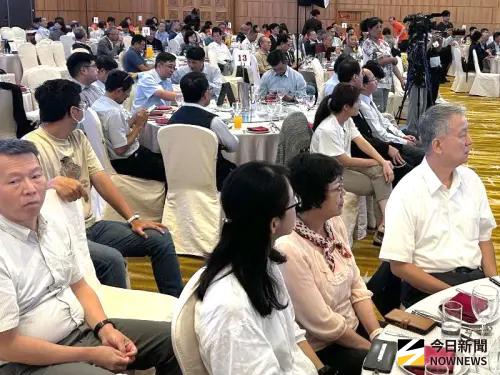 ▲高雄港航界舉辦高雄區第71屆航海節慶祝大會,高雄港區各航港界代表與會。(圖/記者黃守作攝,2025.07.08) ▲高雄港航界舉辦高雄區第71屆航海節慶祝大會,高雄港區各航港界代表與會。(圖/記者黃守作攝,2025.07.08)