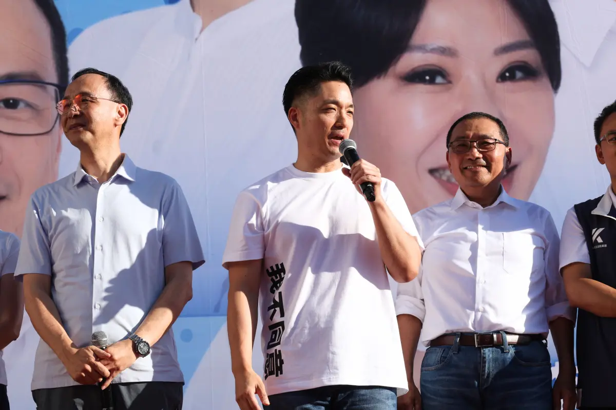 ▲台北市長蔣萬安（圖中）今（9）晚出席國民黨立委牛煦庭的反惡罷演講會。（圖／資料照片）