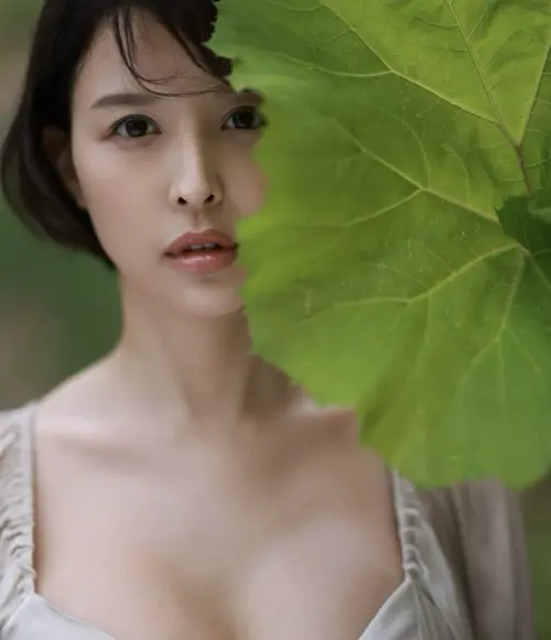 葵司宣布要在8月舉辦「是第一次也是最後一次」的寫真展。(圖/葵司IG) ▲葵司宣布要在8月舉辦「是第一次也是最後一次」的寫真展。(圖/葵司IG)