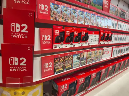 ▲任天堂 Switch 2 從2025年6月上市至今，累計銷量已達到1737萬台，耗時半年就突破1500萬大關。（圖／記者吳翊緁攝）