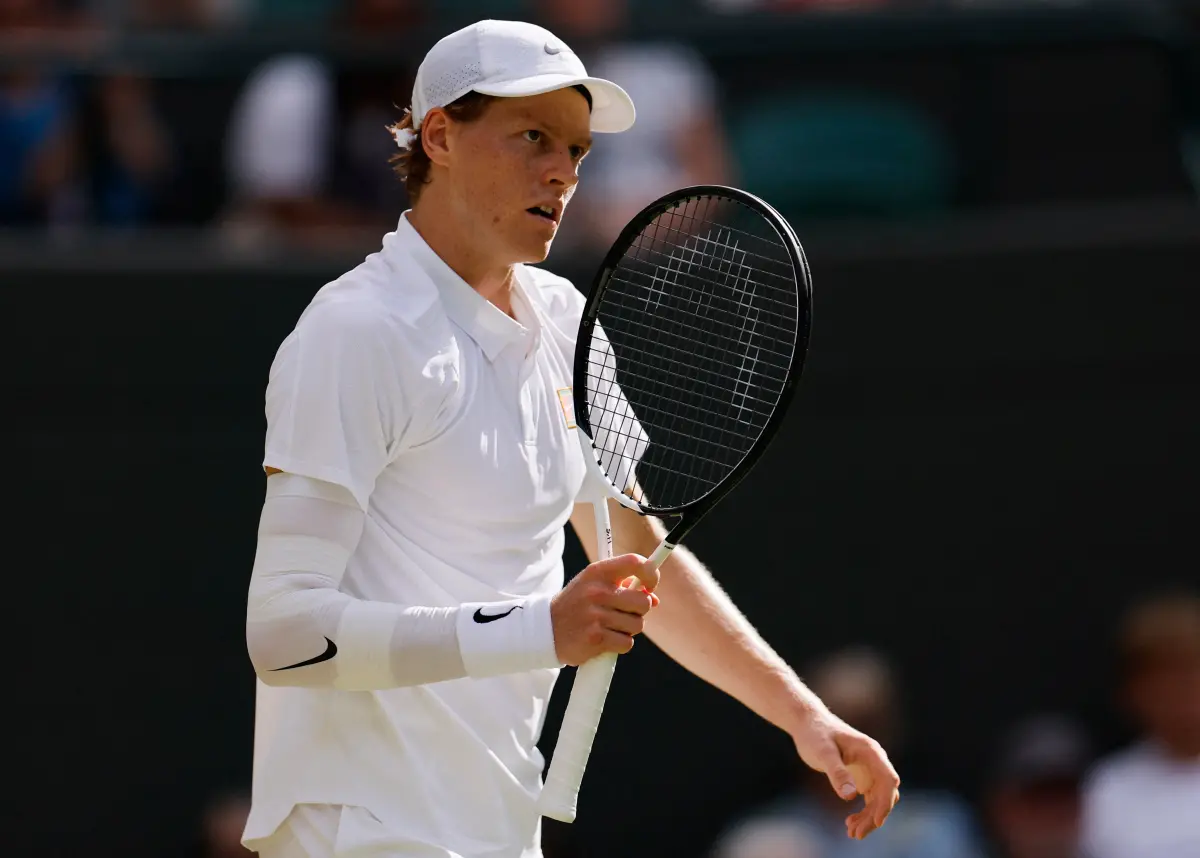 ▲Sinner在溫網男單8強以直落三擊退Shelton，生涯第二度闖進四強，將再戰七屆冠軍Djokovic，爭奪決賽門票。（圖／路透／達志影像）