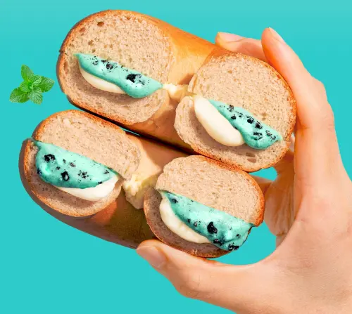 ▲拉亞漢堡掀起「薄荷巧克力」早餐炫風。（圖／拉亞漢堡提供）