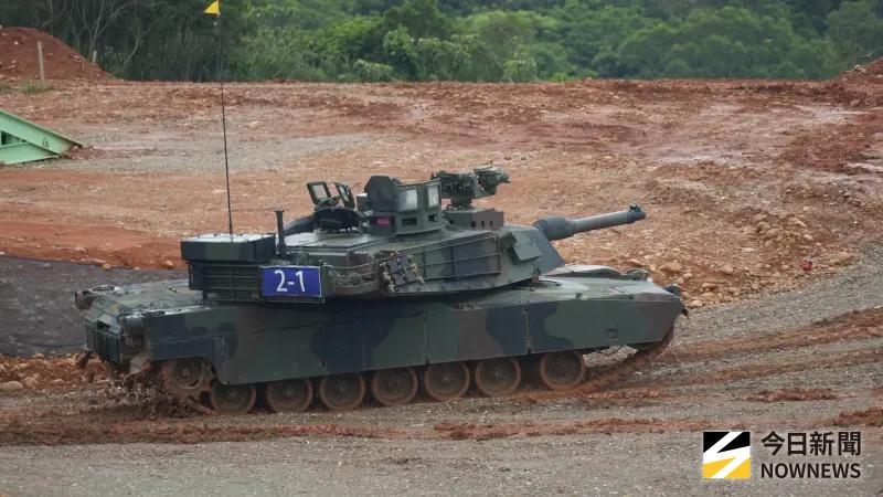 ▲M1A2T戰車首度在台實彈射擊。（圖／記者呂炯昌攝，2025,07.10）