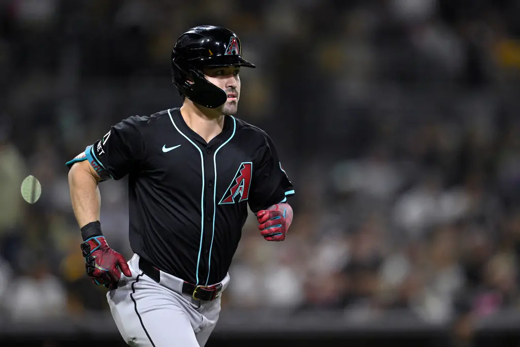 ▲響尾蛇隊「卡仔」Corbin Carroll敲出本季第21支全壘打，幫助球隊以8：2獲勝。（圖／美聯社／達志影像）