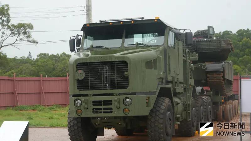 ▲M1070A1重型板車。(圖/記者呂炯昌攝)