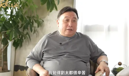 ▲王晶佩服朱麗倩，能跟在劉德華身邊這麼多年。（圖／翻攝自YouTube 王晶笑看江湖）