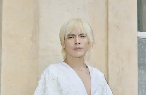 向佐爆進軍短劇市場！搭檔「短劇女神」粉絲崩潰：放過女主吧
