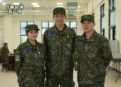 《九條好漢在一班》由3位擔任班長。(左)雲朵姐姐、黃鐙輝、陳樞育。圖/台視.png ▲《九條好漢在一班》由3位擔任班長。(左)雲朵姐姐、黃鐙輝、陳樞育。圖/台視.png