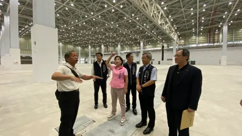 中部最大會展地標亮相 楊瓊瓔:開啟國際新門戶 ▲立委楊瓊瓔視察甫落成的台中國際會展中心(圖/楊瓊瓔提供2025.7.10)