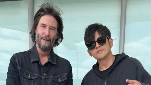 周杰倫英國巧遇基努李維!夢幻合照瘋傳粉絲狂讚:快加入殺神宇宙
