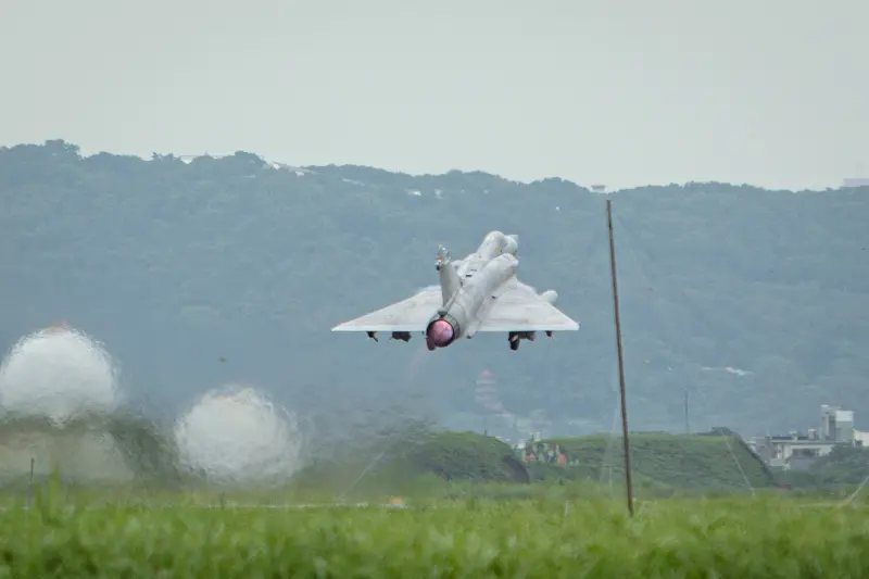 漢光41／模擬空軍基地遭飛彈襲擊　空軍三型戰機轉場花蓮戰力保存