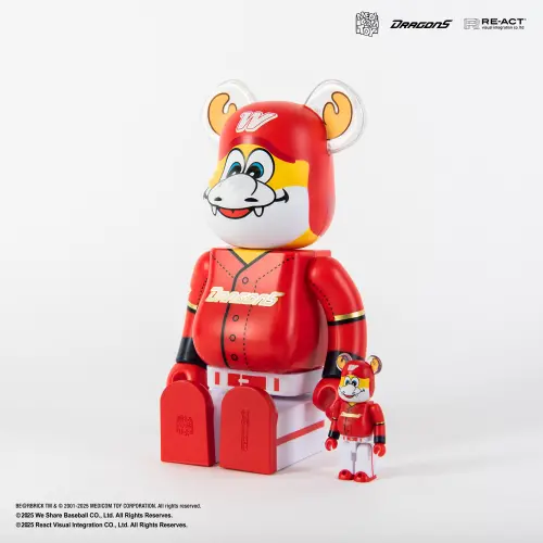 ▲味全龍聯名潮流藝術公仔品牌「庫柏力克熊」將於7月18日，除官方商城開賣外，當天下午14點於天母棒球場也有販售。（圖／味全龍提供）