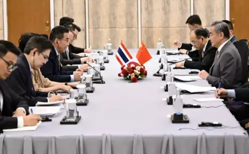 ▲中國外長王毅在吉隆坡會見泰國外長瑪里。（圖／翻攝自微博）