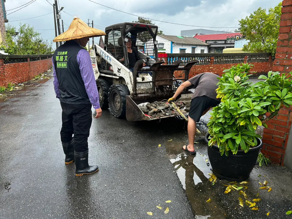 ▲民進黨立委郭國文呼籲藍白懸崖勒馬，別把災民的救命錢普發出去！（圖／翻攝自郭國文臉書）