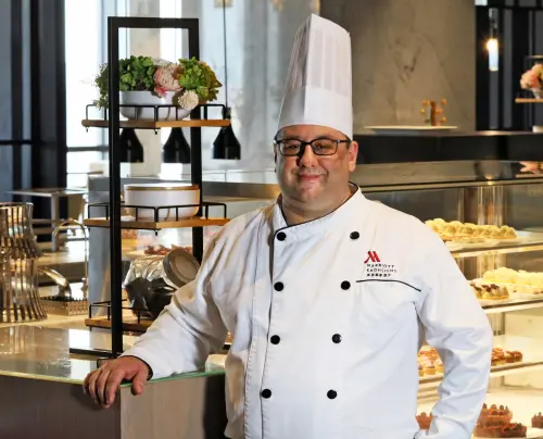 ▲Fabio主廚曾服務於歐洲與台灣的星級飯店與義式餐廳，有20多年廚藝資歷。（圖／高雄萬豪提供）