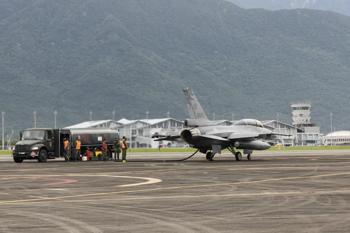 ▲漢光41號演習，空軍五聯隊實施F-16戰機熱加油作業。（圖／軍聞社提供）
